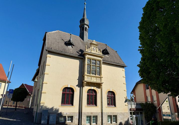 Rathaus in Hecklingen ©Alexandra Bruscaini