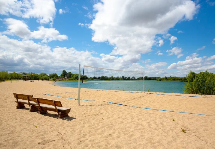 Der Sandstrand zeichnet den Seepark Barby aus.