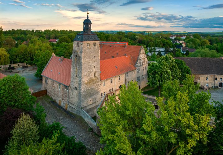 In der Wasserburg in Egeln ist eine Dauerausstellung zu sehen, die die regionale Geschichte beleuchtet.